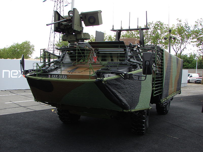 Renault_Trucks_Defense-VAB_AZURE-Eurosatory_2012